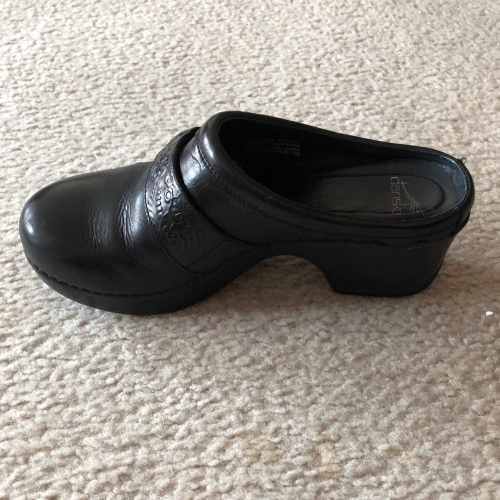 Dansko Hattie Burnished Full Grain clogs